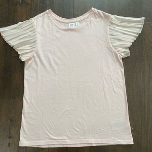 light pink gap shirt